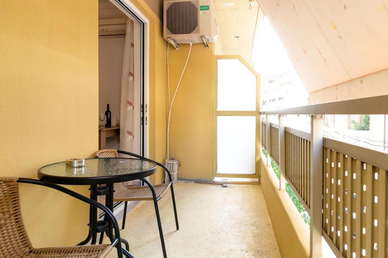 Maria'S Apartment Δίπλα Στο Νοσοκομείο Παίδων Και Στο Λαϊκό Athen Exterior foto